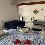 Ichnos Nyaraló La Maddalena